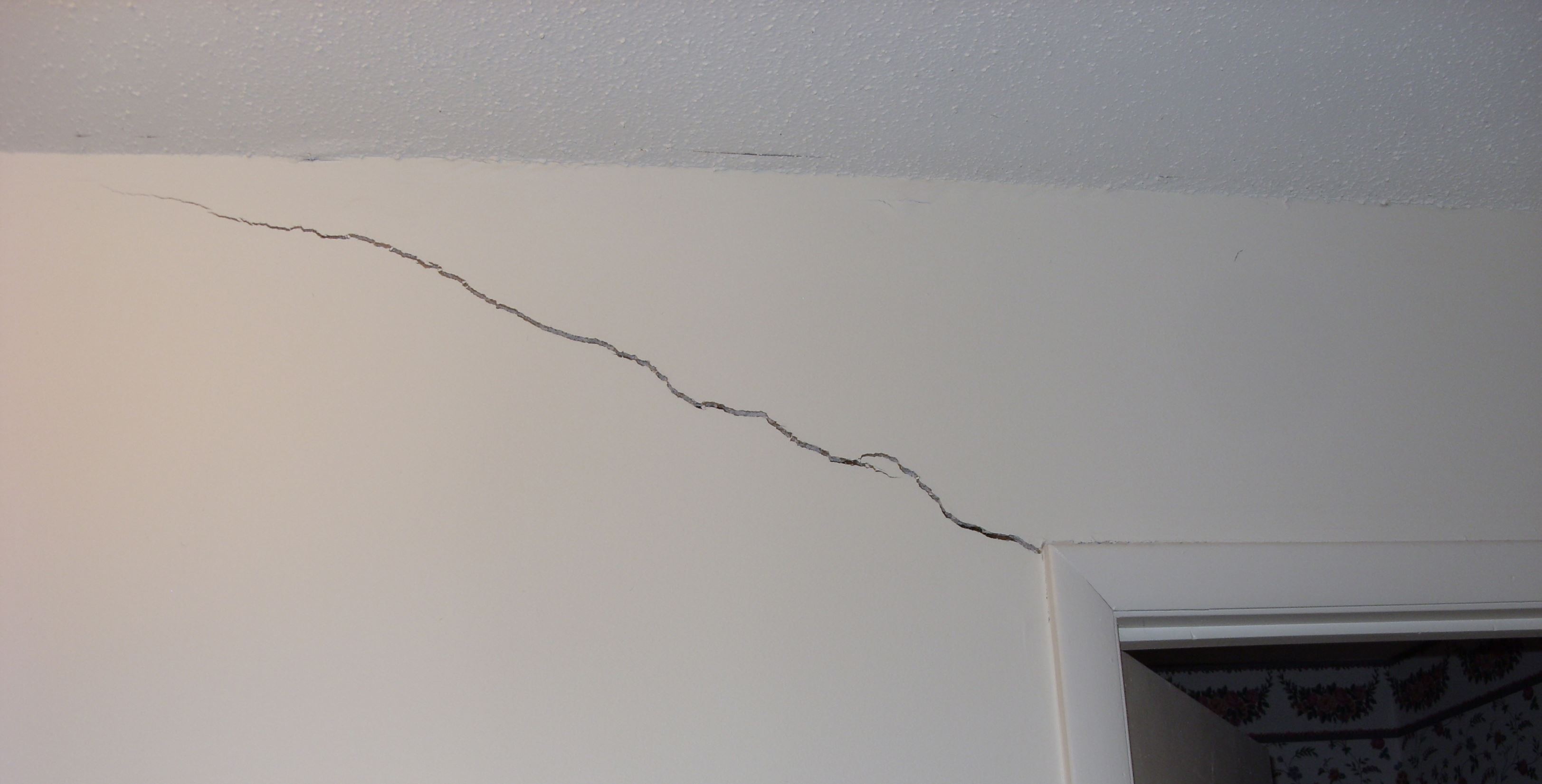 Cracked Drywall